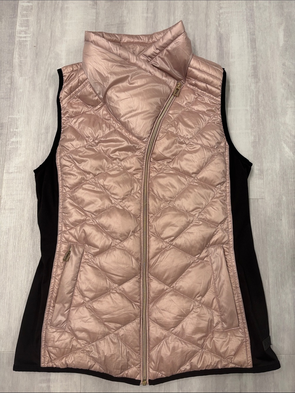 Calvin Klein Performance Quilted Rose Pink Vest with Black Side Panels Medium